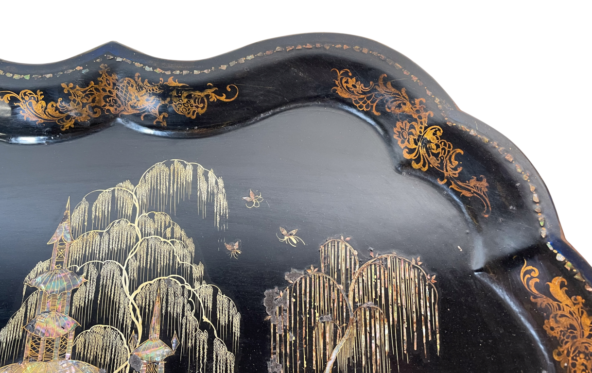Large Scallop Edged Chinoiserie Tole Tray