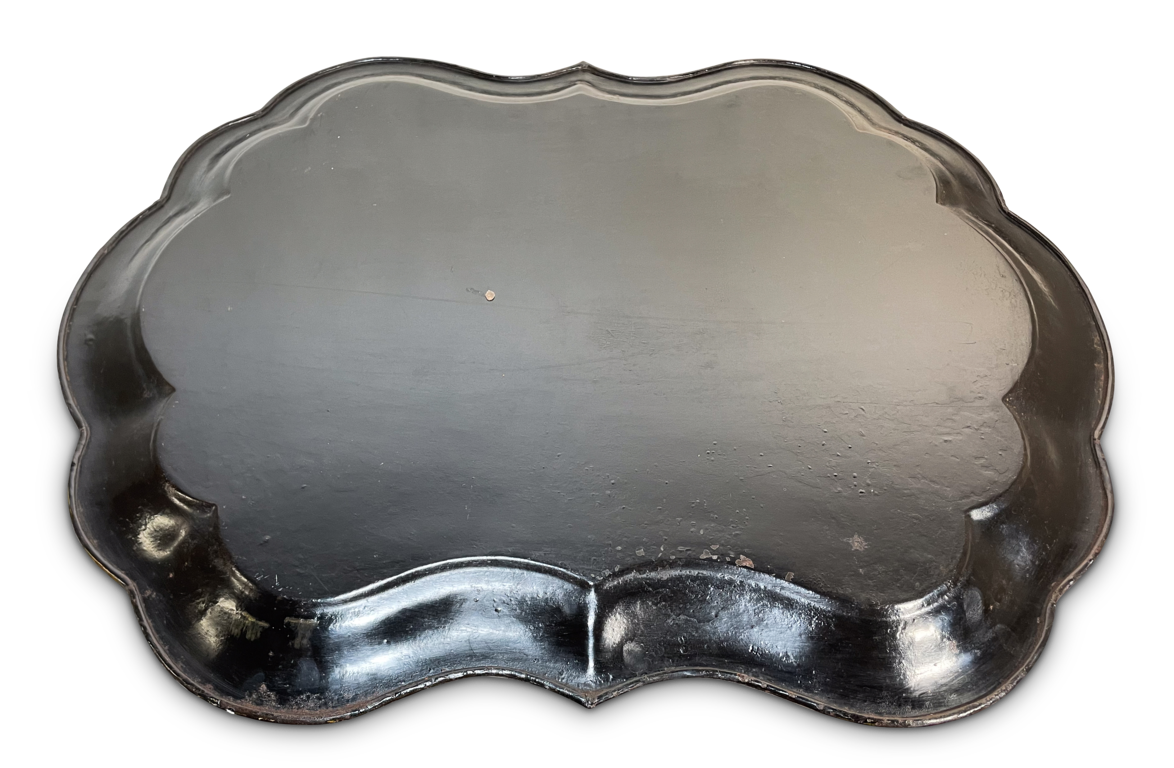 Large Scallop Edged Chinoiserie Tole Tray
