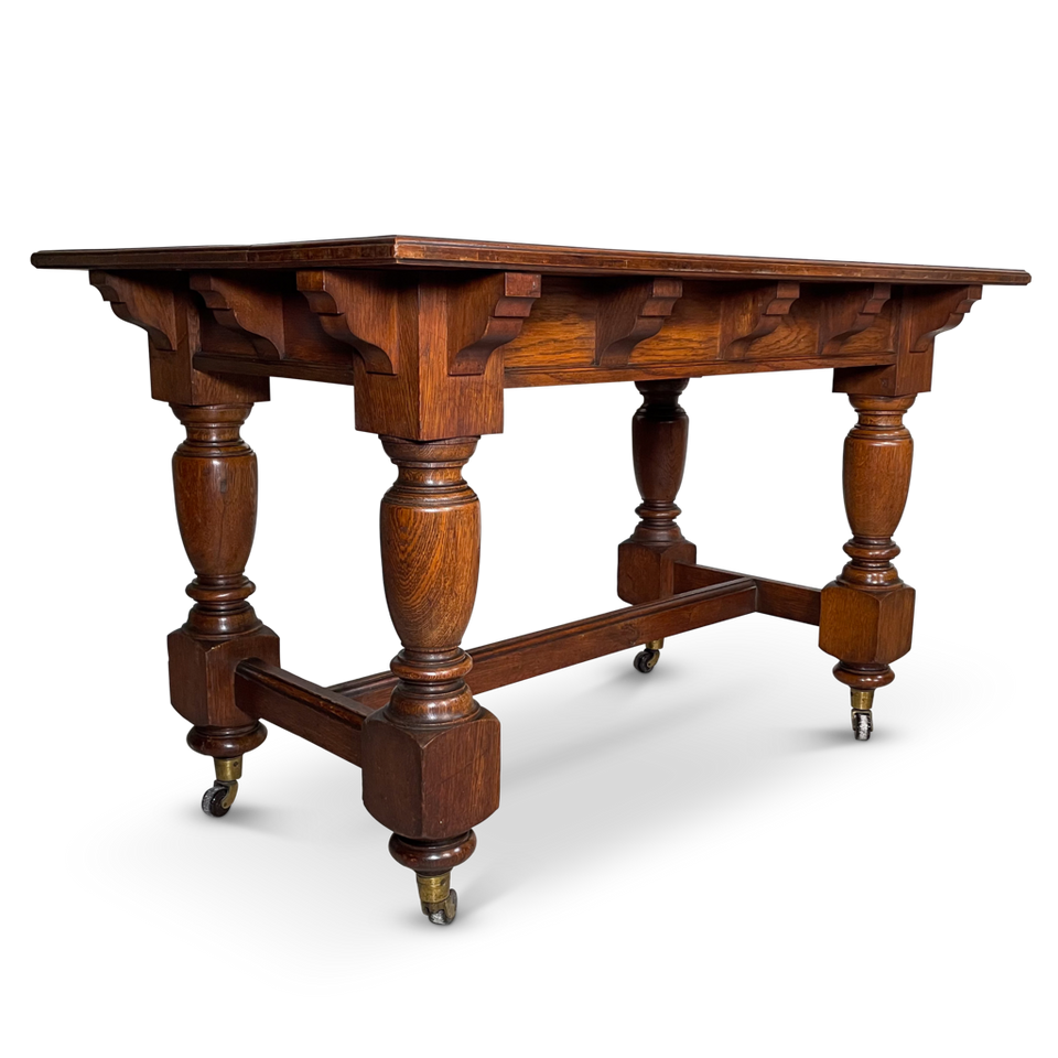 Victorian Oak Centre Table on Four Baluster Turned Legs