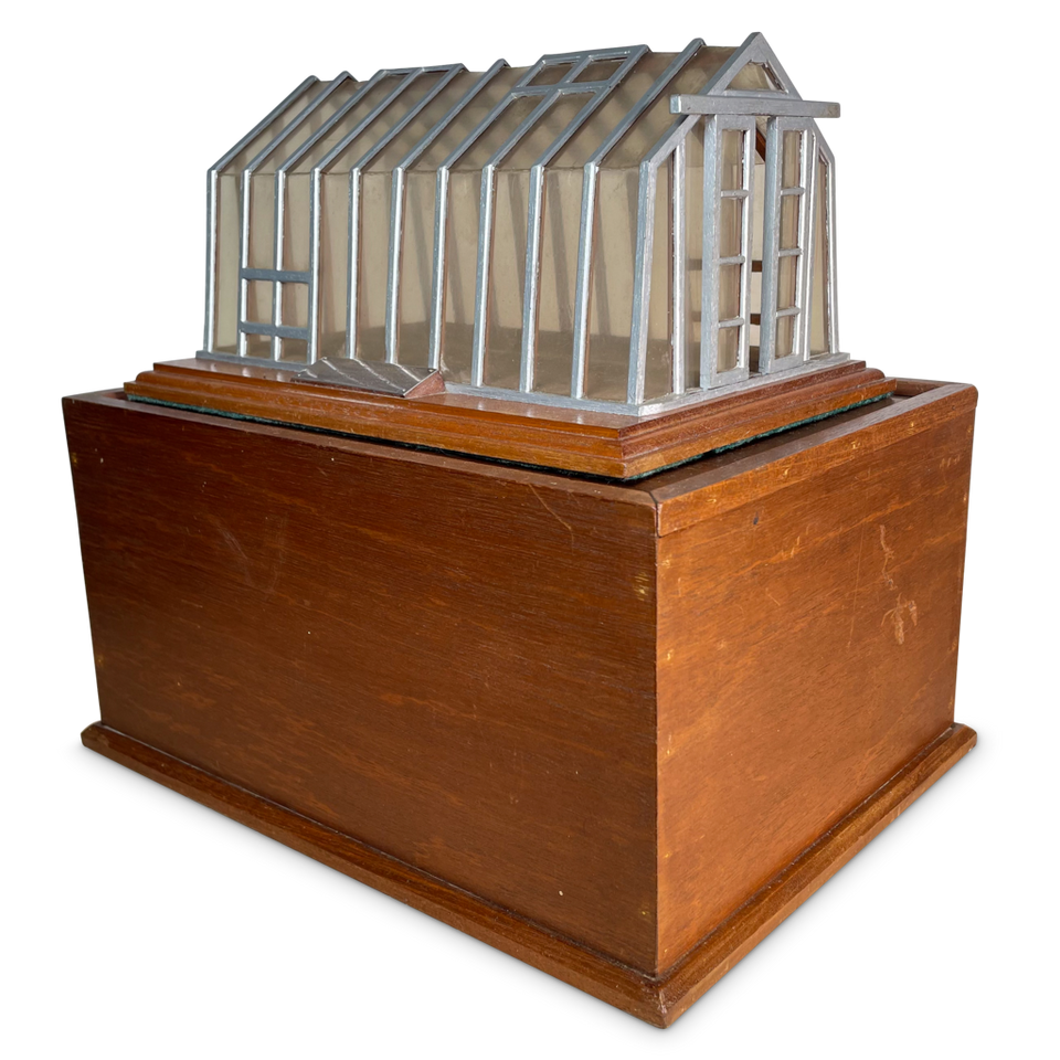 Presentation Model of a Greenhouse
