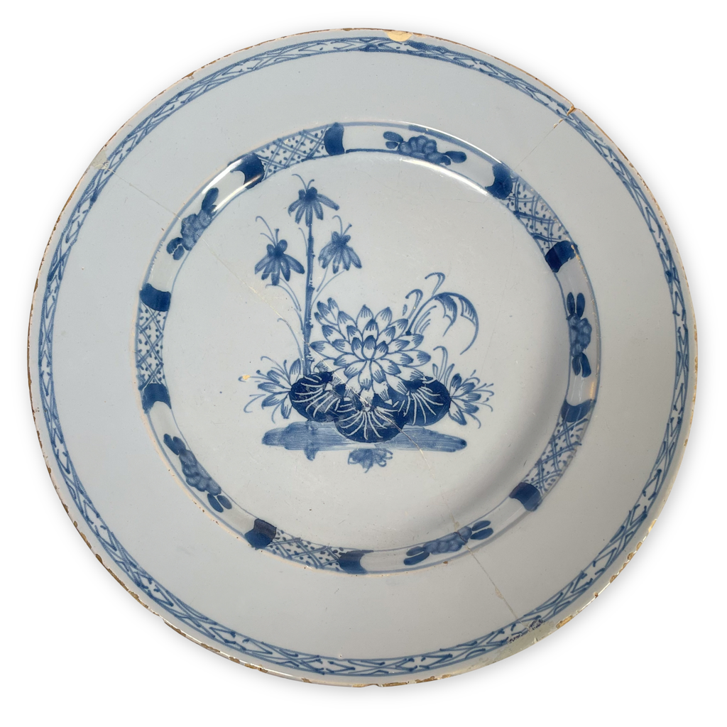 Delft Charger with Floral Decoration