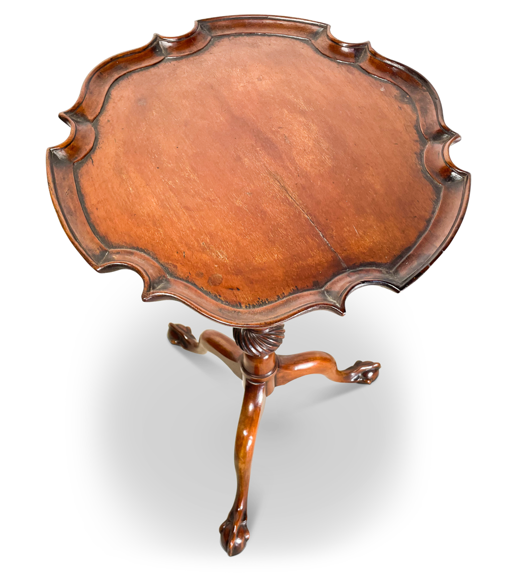 Mahogany Rounded Hexagonal Scallop Edged Tray Top Pedestal Tripod Table