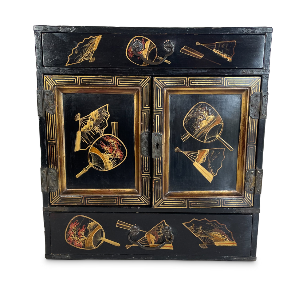 Chinese Export Lacquered Chinoiserie Table Top Cabinet